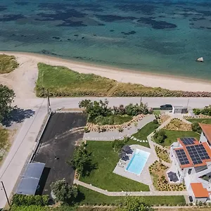 Electra Beachfront Suites, Aparthotel