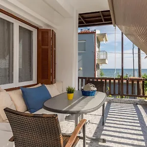 Chalkidiki Beachfront Ferienhaus